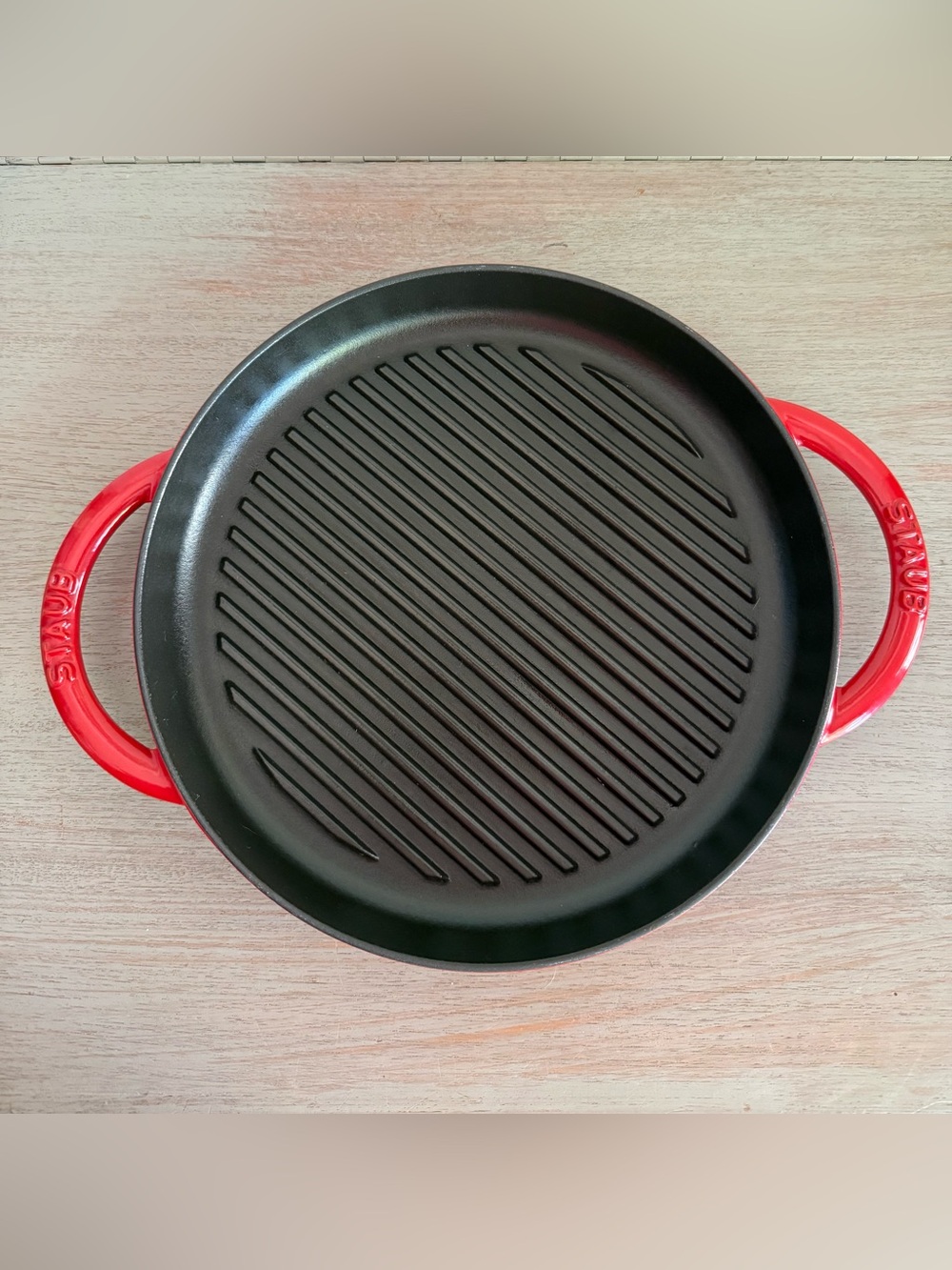 Staub Pure 26cm 10" Round Enameled Cast Iron Grill Pan Cherry RED